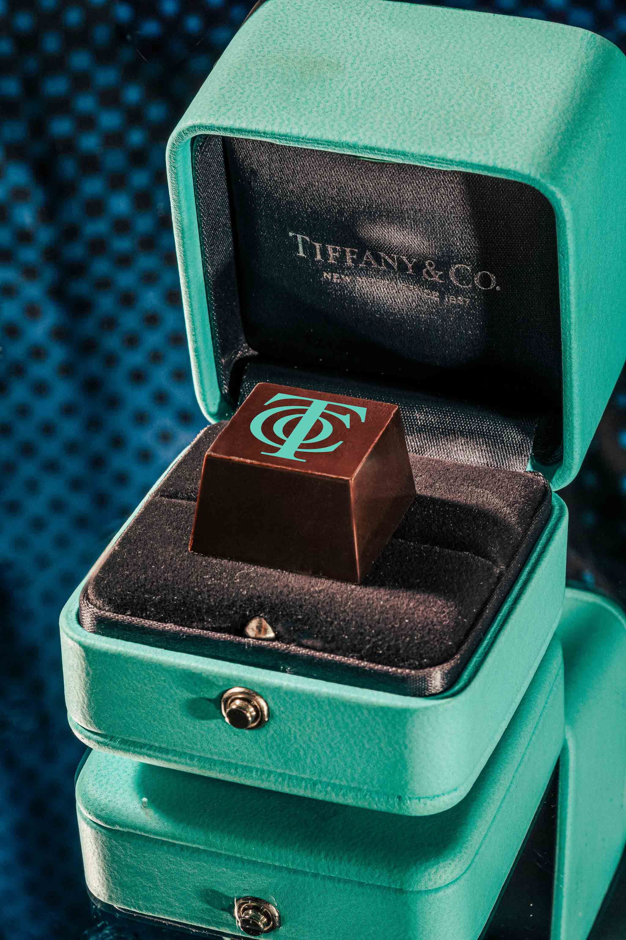 Compartes chocolate gift box